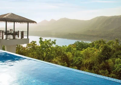 atmantan pool with view
